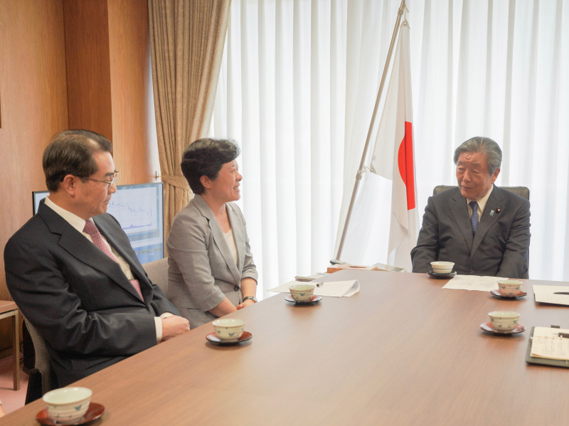 11月7日至11日，吴桂英率团访问日本，期间，吴桂英拜访日本自民党总务会长、众议院议员，长沙市荣誉市民森山裕。