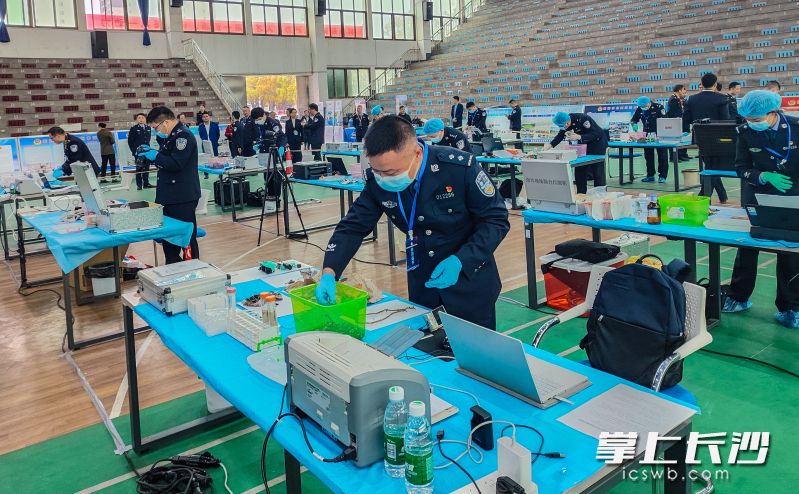 第四届湖南省刑事技术职业技能竞赛，重点考核刑事技术理化检验和警犬技术两个专业，长沙市公安局在两个专业中均获得团体奖第一名。